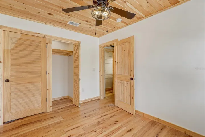 126 W North St, Tampa, FL 33604