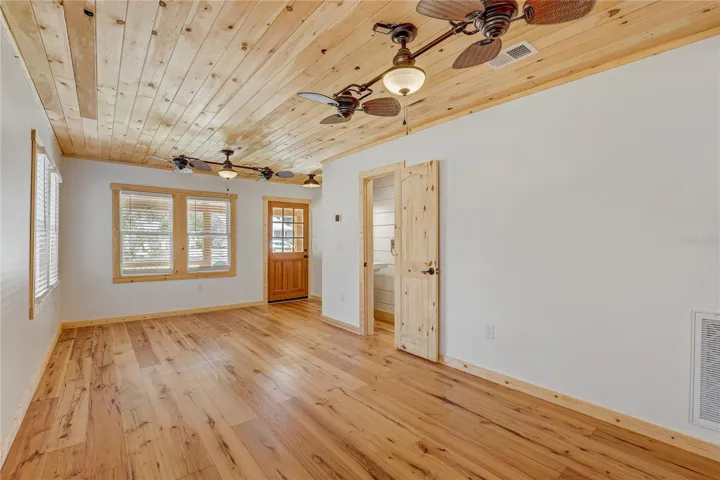 126 W North St, Tampa, FL 33604