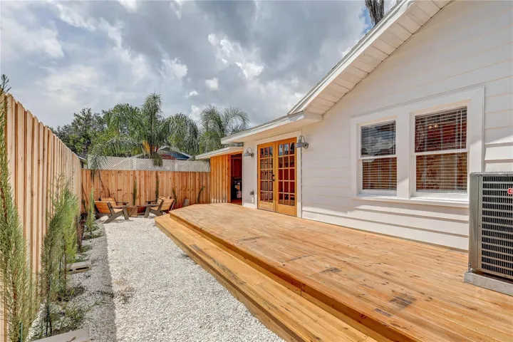 126 W North St, Tampa, FL 33604