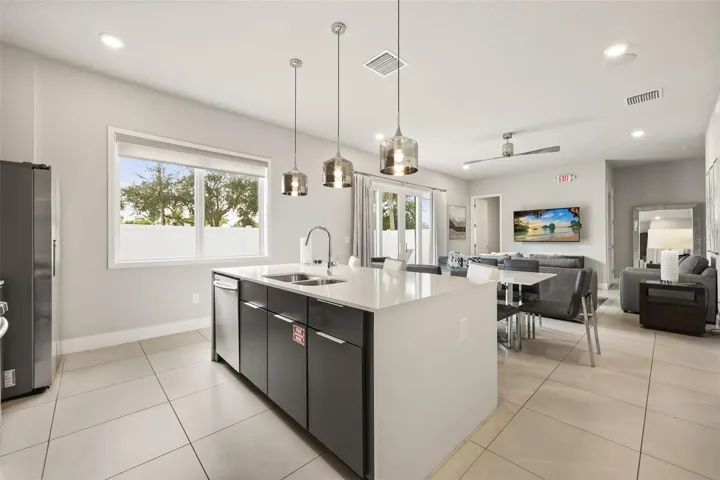 7770 Sandy Ridge Dr #114, Reunion, FL 34747