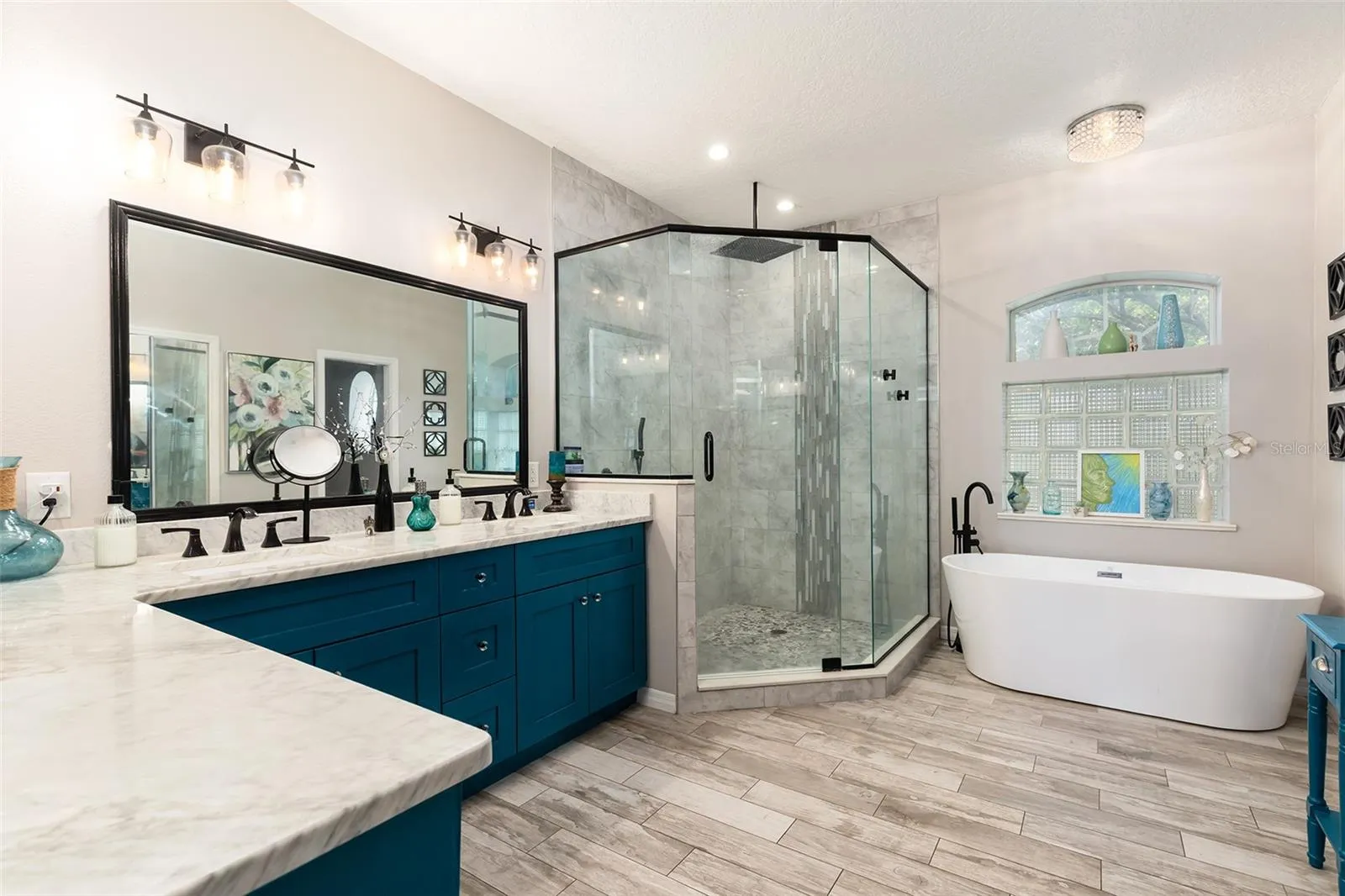 Primary Suite - Bathroom - 5308 Chiswick