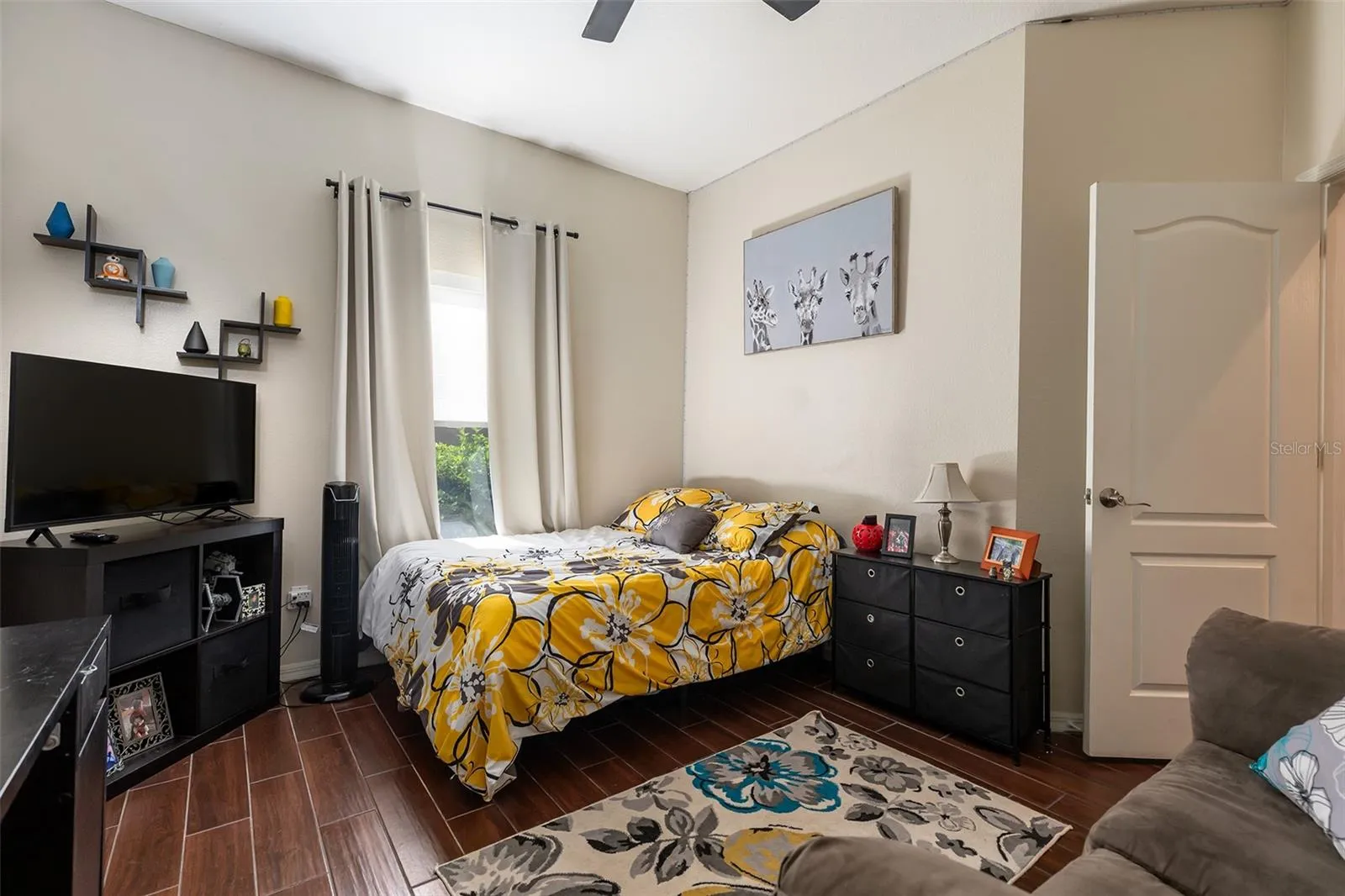 Bedroom 2 - 5308 Chiswick