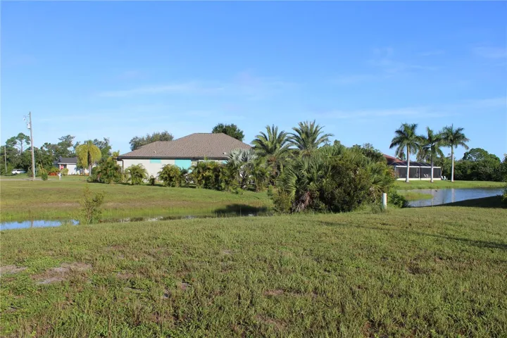 204 Antilla Dr, Rotonda West, FL 33947