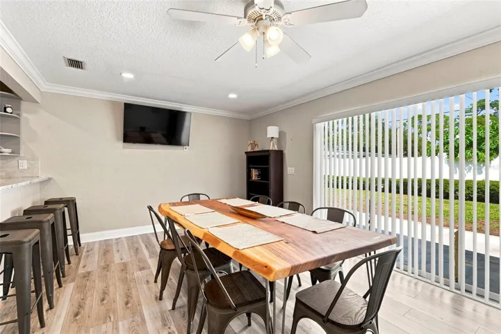 7719 91st St, Seminole, FL 33777