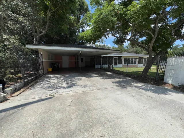 325 Chesney Blvd, Frostproof, FL 33843