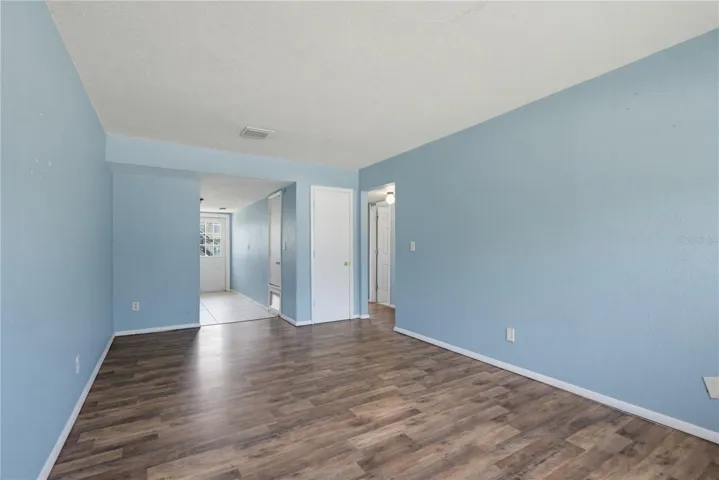 656 Williamsburg Dr, Daytona Beach, FL 32117