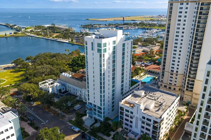 176 4th Ave Ne #1002, St Petersburg, FL 33701