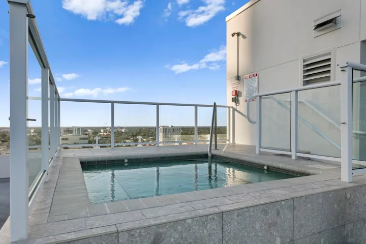 176 4th Ave Ne #1002, St Petersburg, FL 33701