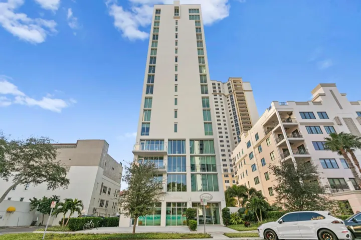 176 4th Ave Ne #1002, St Petersburg, FL 33701