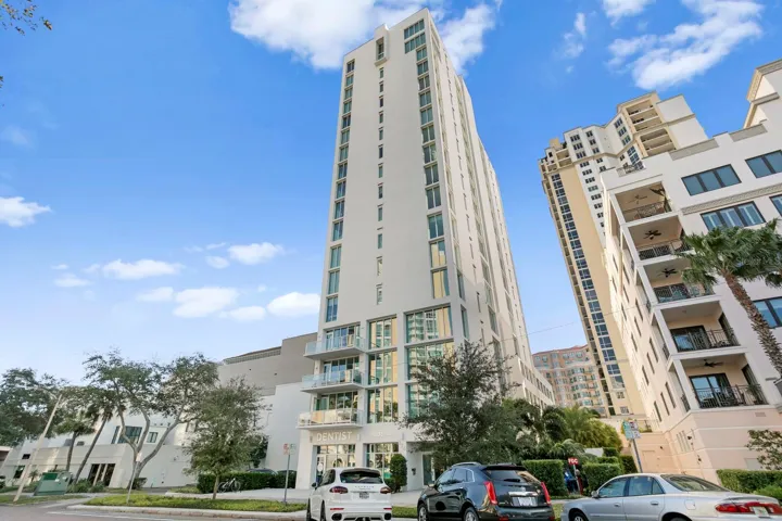 176 4th Ave Ne #1002, St Petersburg, FL 33701