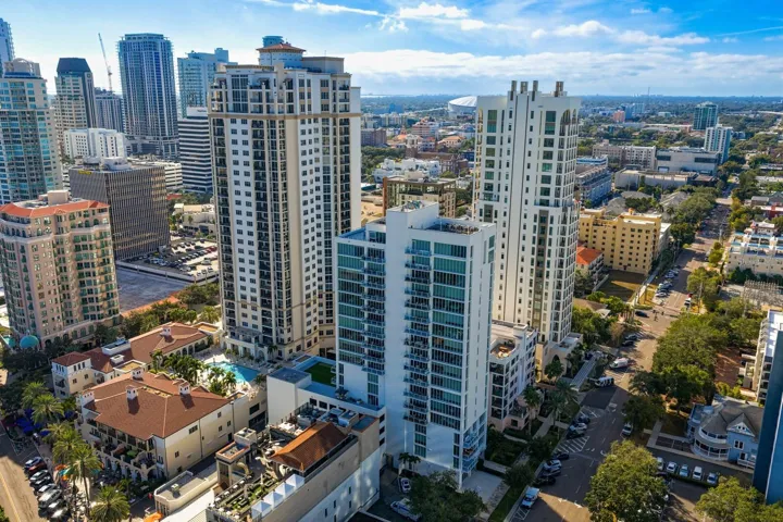 176 4th Ave Ne #1002, St Petersburg, FL 33701