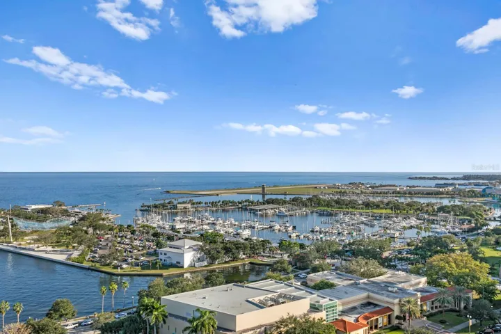 176 4th Ave Ne #1002, St Petersburg, FL 33701