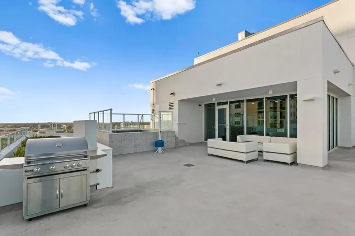 176 4th Ave Ne #1002, St Petersburg, FL 33701