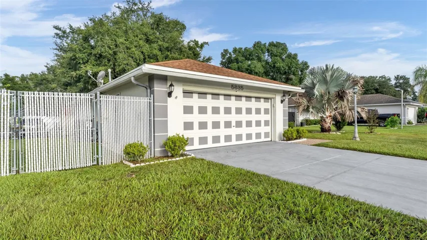 5835 Daughtery Downs Loop, Lakeland, FL 33809