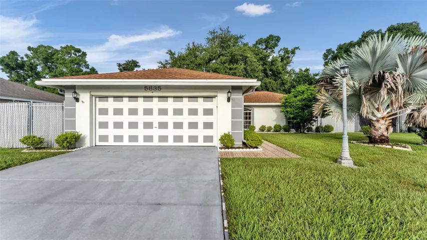 5835 Daughtery Downs Loop, Lakeland, FL 33809