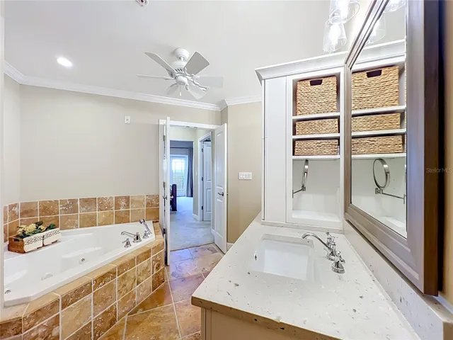 2305 Edgewater Dr #1610, Orlando, FL 32804
