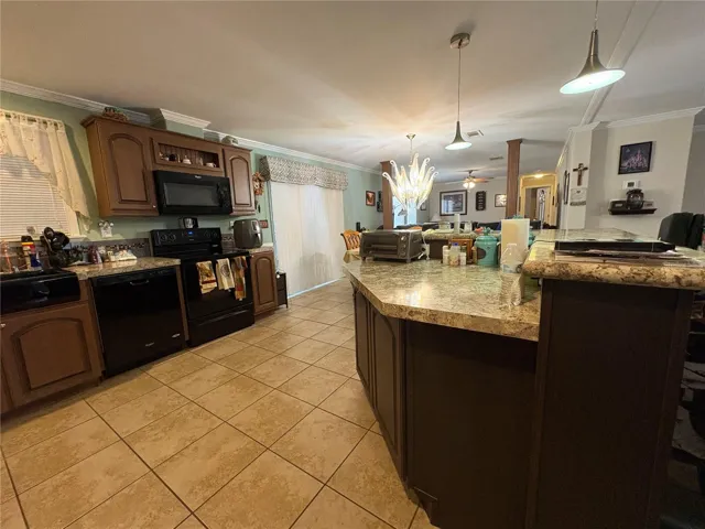 7310 Riverview Dr, Riverview, FL 33578