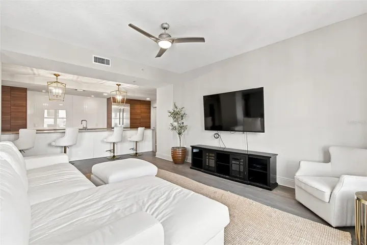 1227 E Madison St #703, Tampa, FL 33602