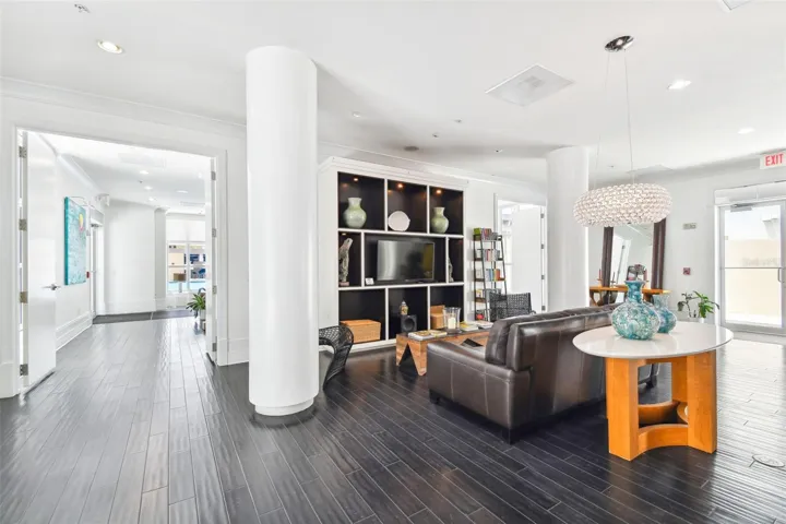 1227 E Madison St #703, Tampa, FL 33602