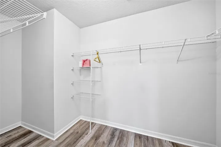 10019 Geese Trail Cir, Sun City Center, FL 33573