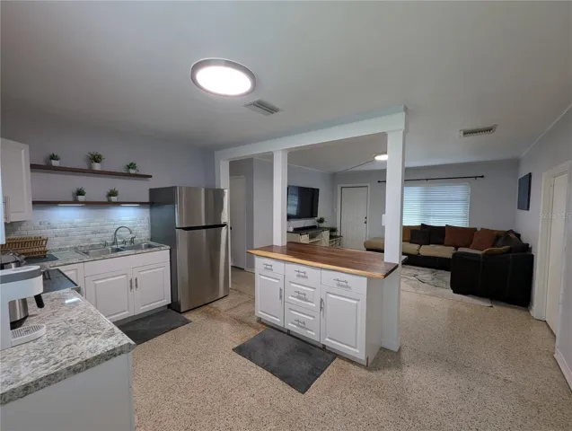 8723 N 27th St, Tampa, FL 33604