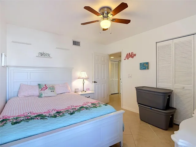 5925 Trailwinds Dr #925, Fort Myers, FL 33907