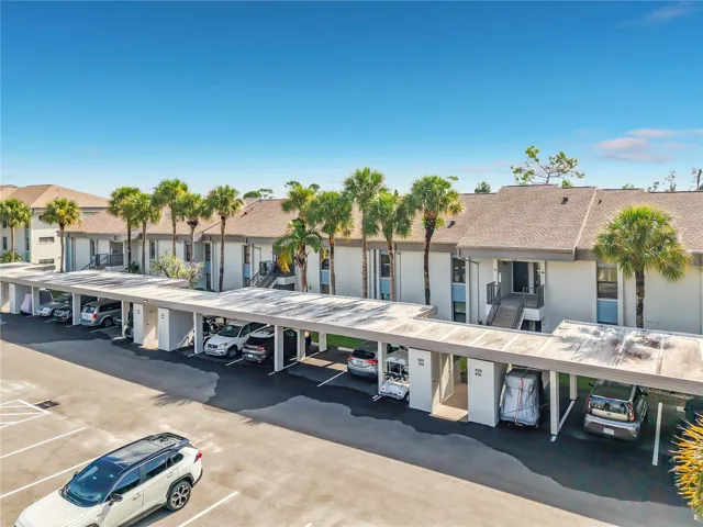 5925 Trailwinds Dr #925, Fort Myers, FL 33907