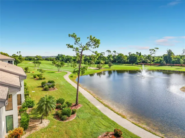5925 Trailwinds Dr #925, Fort Myers, FL 33907