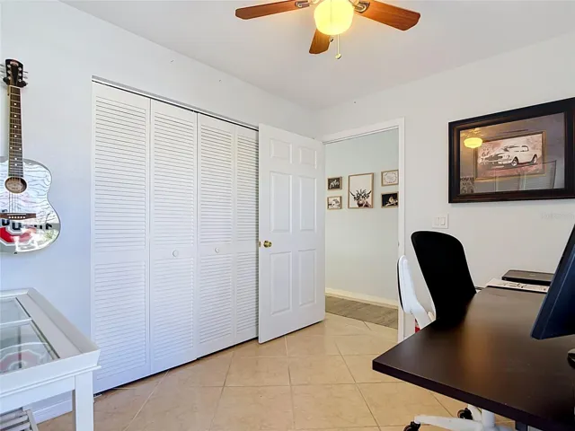 5925 Trailwinds Dr #925, Fort Myers, FL 33907