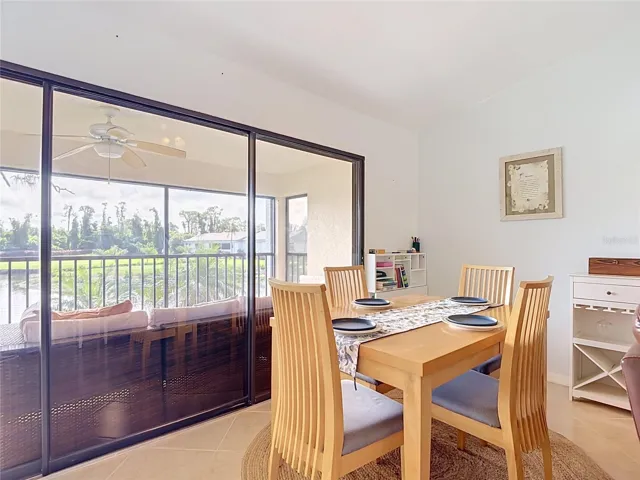 5925 Trailwinds Dr #925, Fort Myers, FL 33907