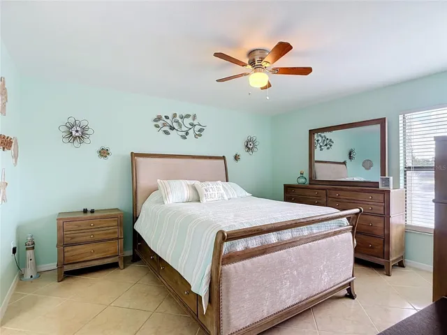 5925 Trailwinds Dr #925, Fort Myers, FL 33907