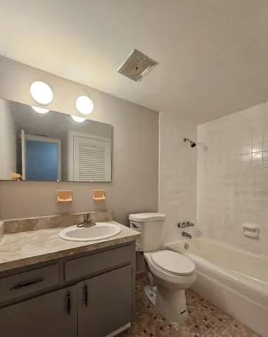 7610 W Powhatan Ave #3, Tampa, FL 33615