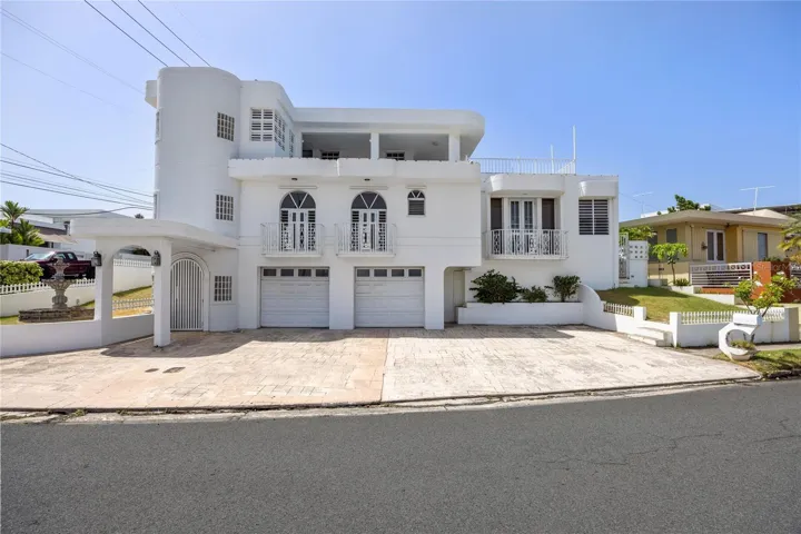 Extension Villa Caparra Calle Florencia C9, Guaynabo, PR 00966