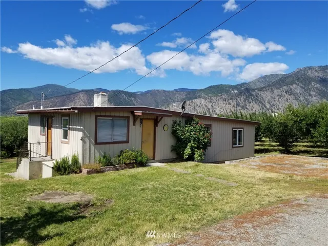 The home at 891 Washington St is 1170 sq ft on the main level with + bedrooms and two 3/4 baths. Built in 1955, it was remodeled in 2004 including a new septic system.