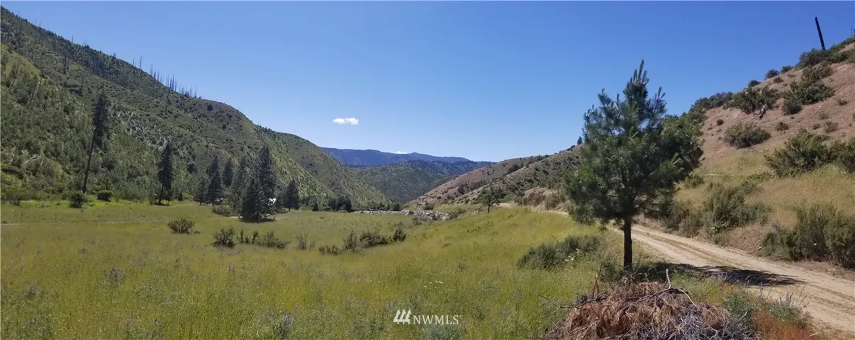 Northwest corner perfect to build your cabin