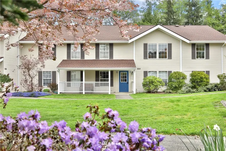 Bright & Sunny Langley Village Condo