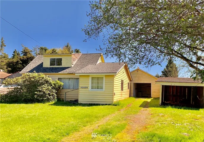 This home is ready for occupants. Don't let a a bit of a fixer turn you away from taking a look.