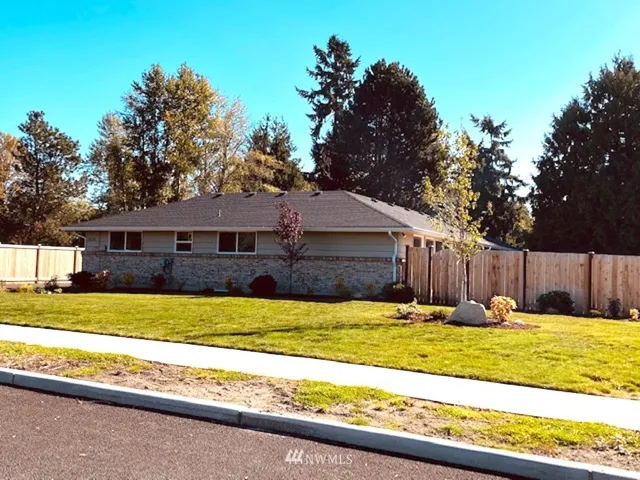 Welcome Home! 1-story charmer with lots of space inside and out!