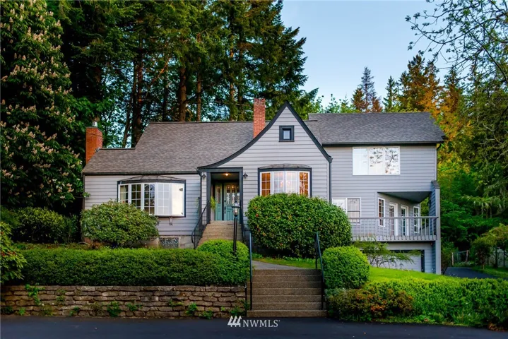 Lovely Classic! 3877 Sq ft on a .75 acre setting with Eld Inlet views!