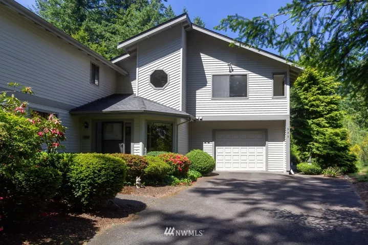 Welcome to 939 Foxlair.  A small condo community on Fox Island like no other. Surrounded in the woods by wildlife and trees.