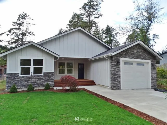 Front view of this lovely New Home. Ready to move-in.