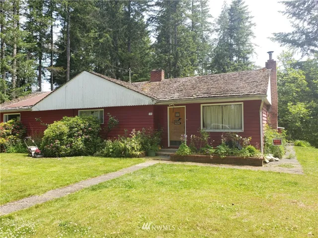 Old homestead has Good bones but needs tlc
