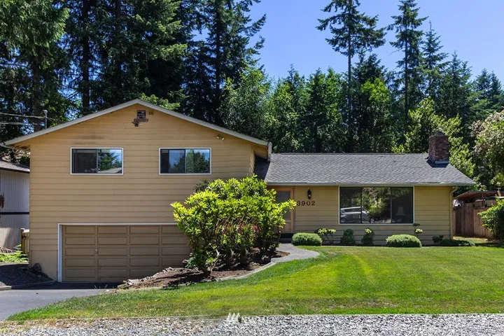 Don't miss your opportunity to make this dream home YOURS! 3 beds, 1.75 baths, 1979 square feet - Ready for move in.