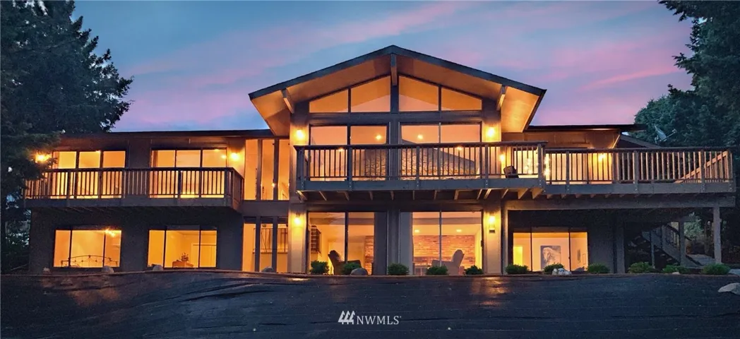 Experience breathtaking, Instagram worthy sunsets with this amazing architecture