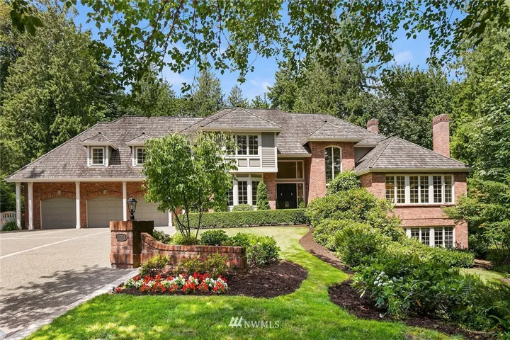 Traditional Elegance in Gunshy Ridge.