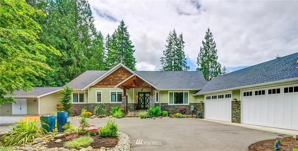 Secluded yet accessible, this home offers the upscale lifestyle you've always wanted.
