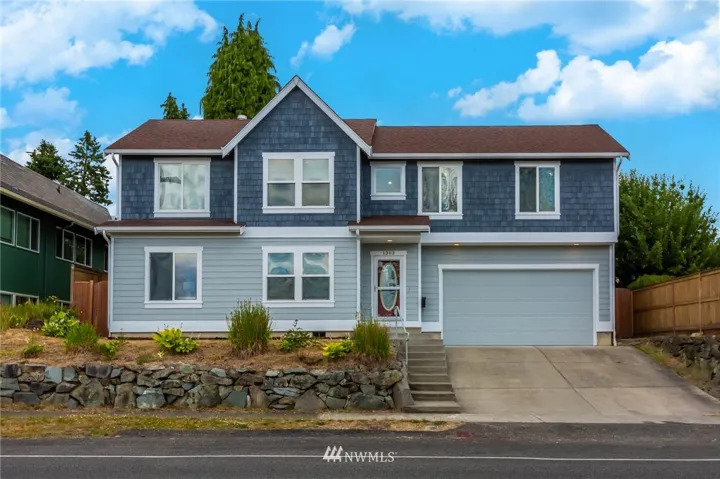 Welcome to 1303 N. Orchard St in Tacoma.  Your New Home has just been completely Repainted on the Exterior and the Interior.