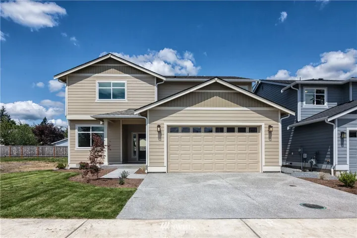 Photos are from Lot 25 at Cascade Breeze detailing the 2410 sq ft Silverton plan and are for illustration purposes only.  There may be enhancements that are pictured but not available with every floor plan.