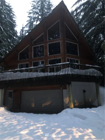 Private Winter Paradise  on double lot