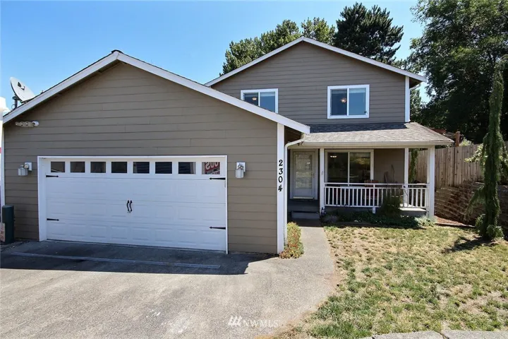 Wonderful custom built 4 bedroom 2-story with fully finished daylight basement.  Enjoy the heat pump and AC!